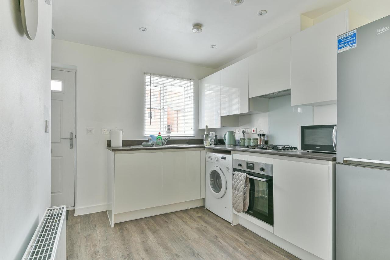 Beautiful New House In Derby For Up To 5 Guests, Suitable For Families Contractors Nhs Staff Etc Exterior foto