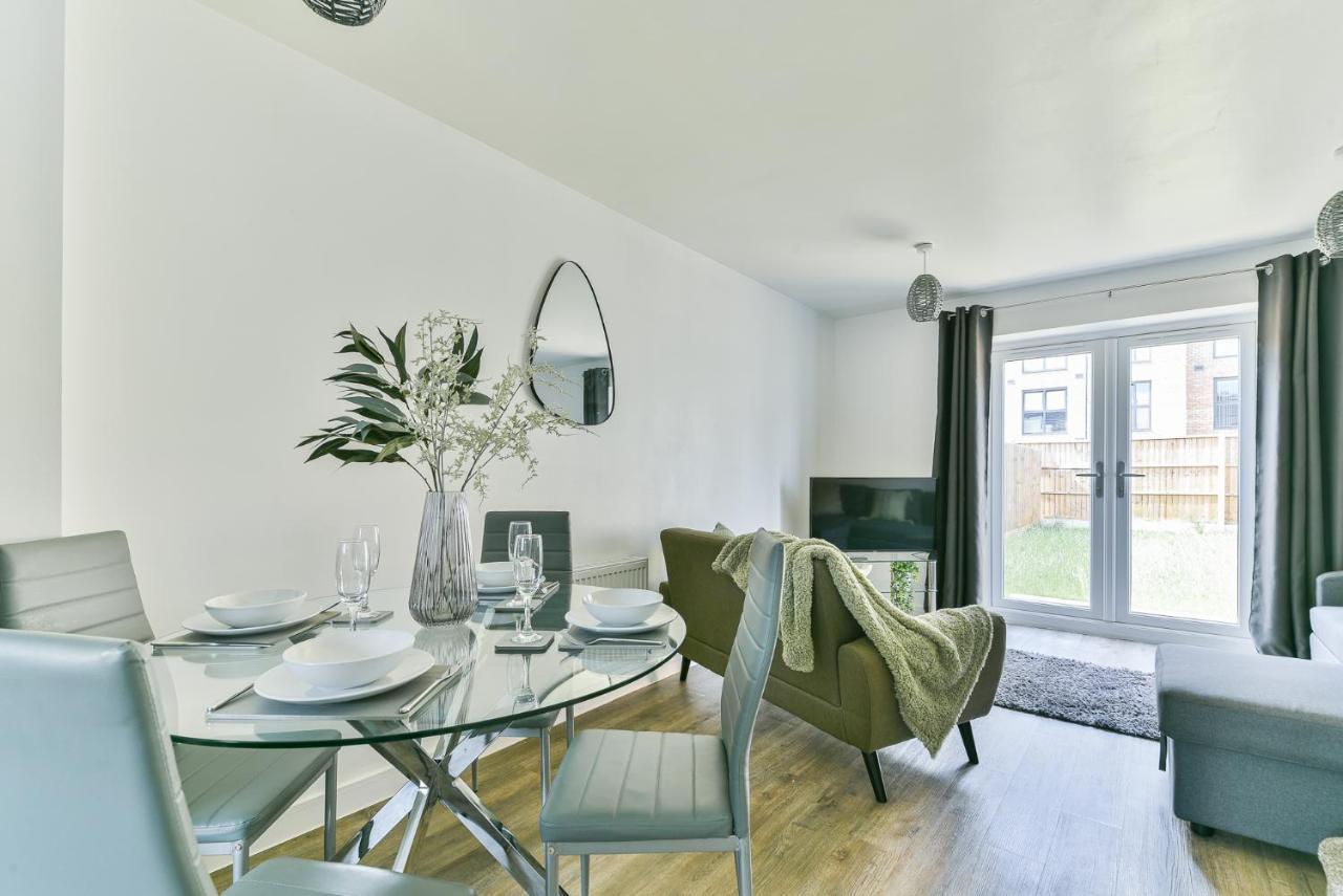 Beautiful New House In Derby For Up To 5 Guests, Suitable For Families Contractors Nhs Staff Etc Exterior foto